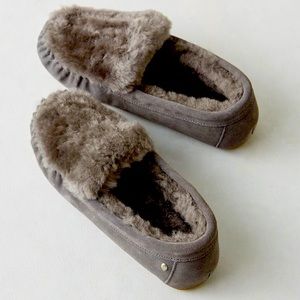 🐑 ♥️ 🦘 EMU Cairns Reverse Fur Sheepskin Moccasin NWOT Women’s Size 7 🐑♥️🦘